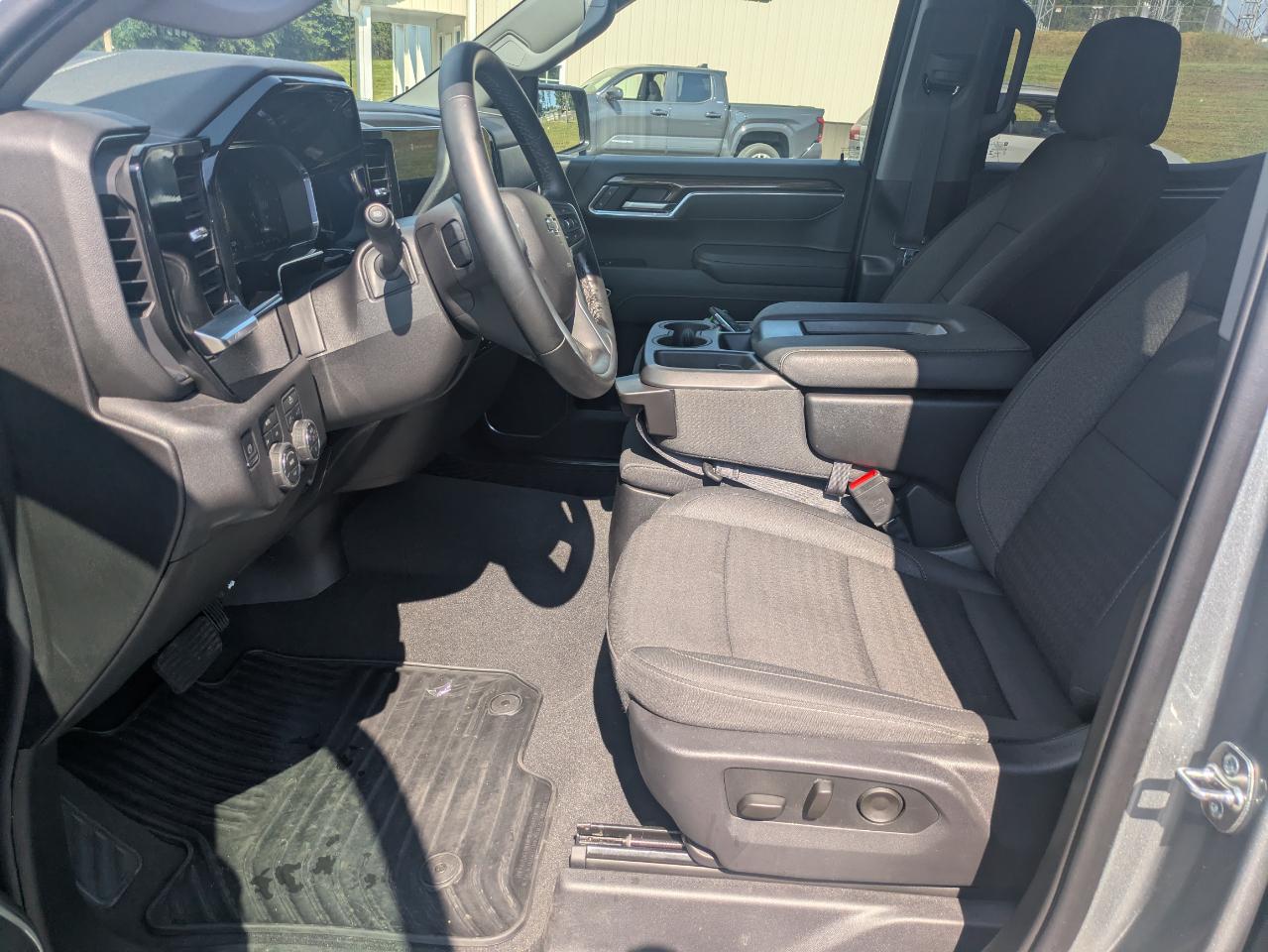 Chevrolet Silverado 1500 RST Crew Cab 4WD 2026