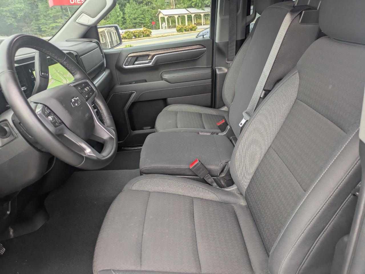 Chevrolet Silverado 1500 RST Crew Cab 4WD 2026