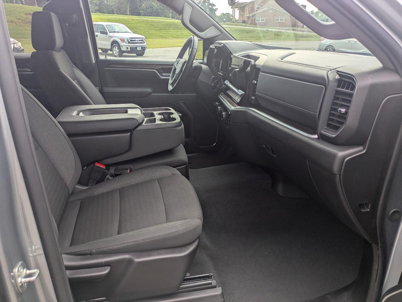 Chevrolet Silverado 1500 RST Crew Cab 4WD 2026