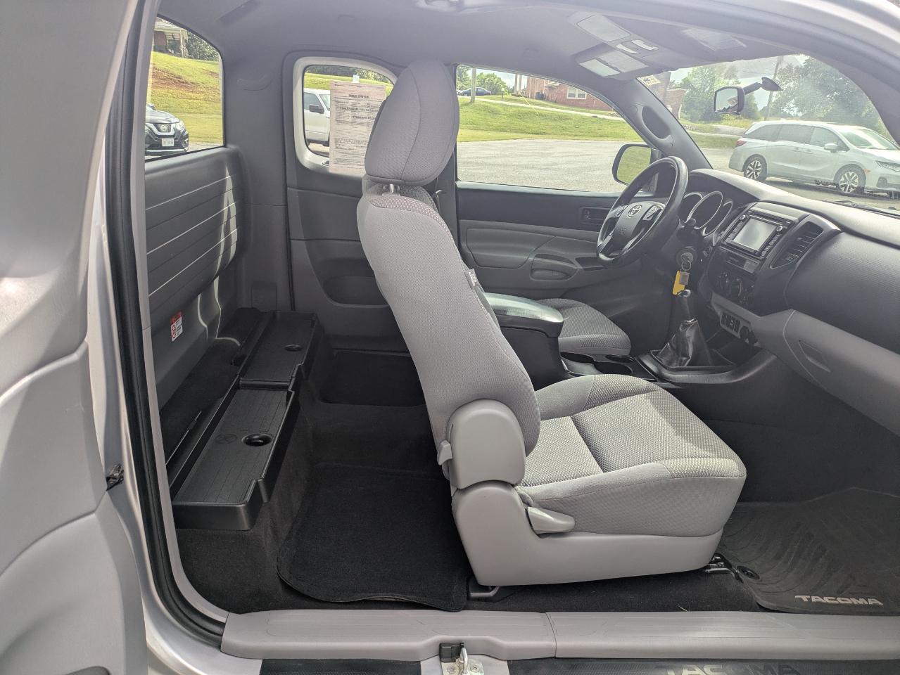 Toyota Tacoma Access Cab I4 5MT 4WD 2015