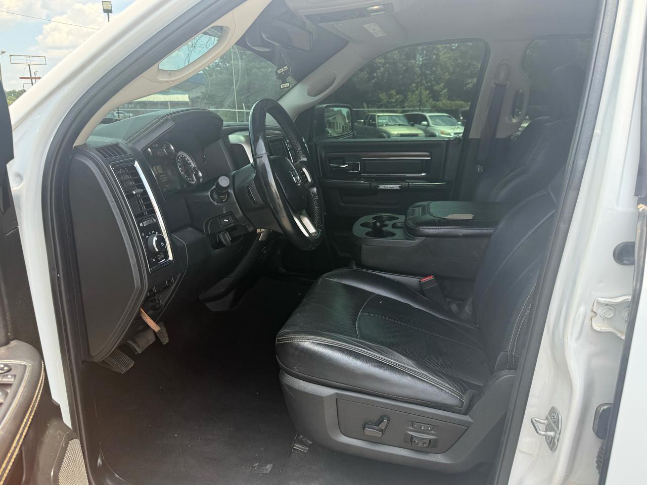 RAM 1500 Laramie Crew Cab SWB 4WD 2018