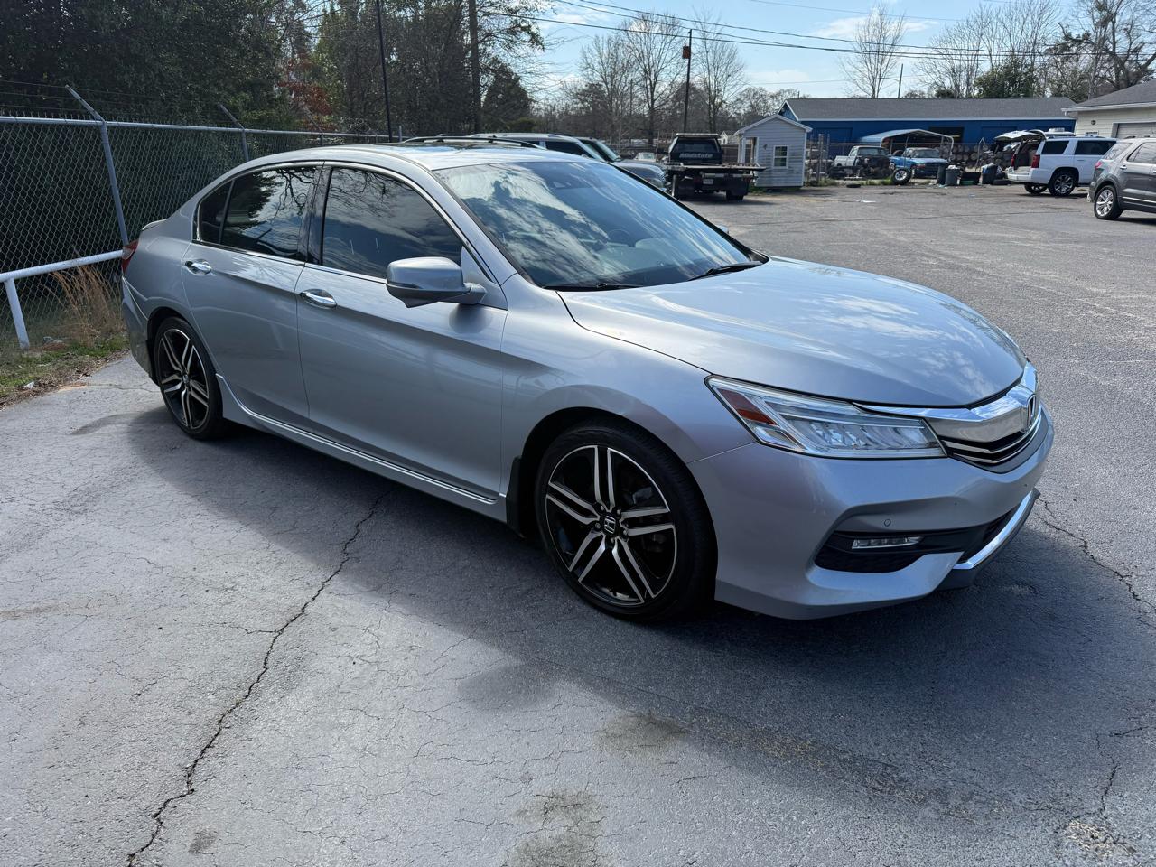 Honda Accord Touring V6 Sedan 6-Spd AT 2017