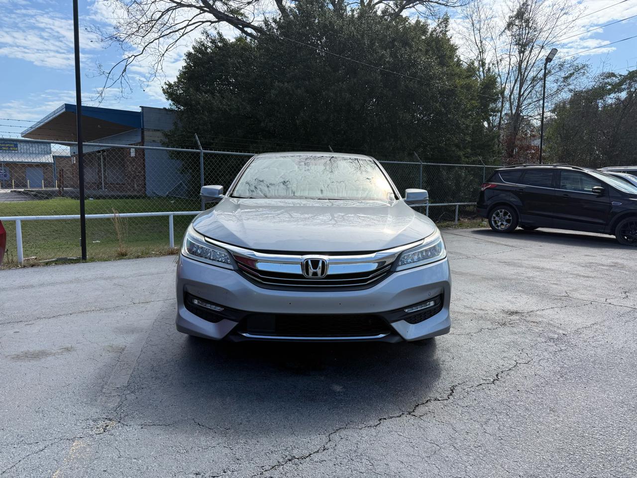 Honda Accord Touring V6 Sedan 6-Spd AT 2017