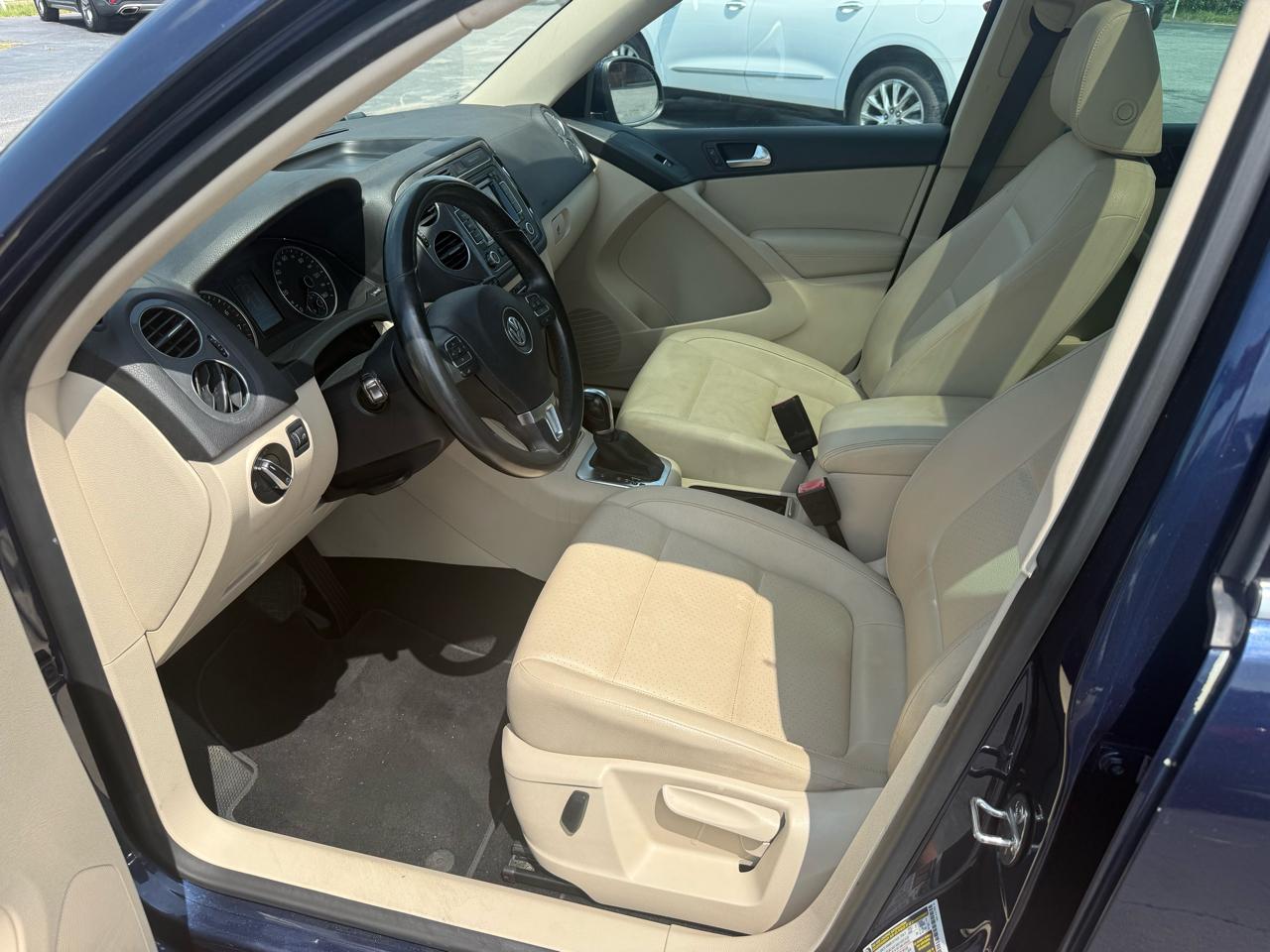 Volkswagen Tiguan SE 2012