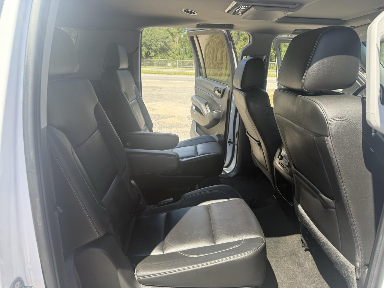 Chevrolet Suburban LT 4WD 2016