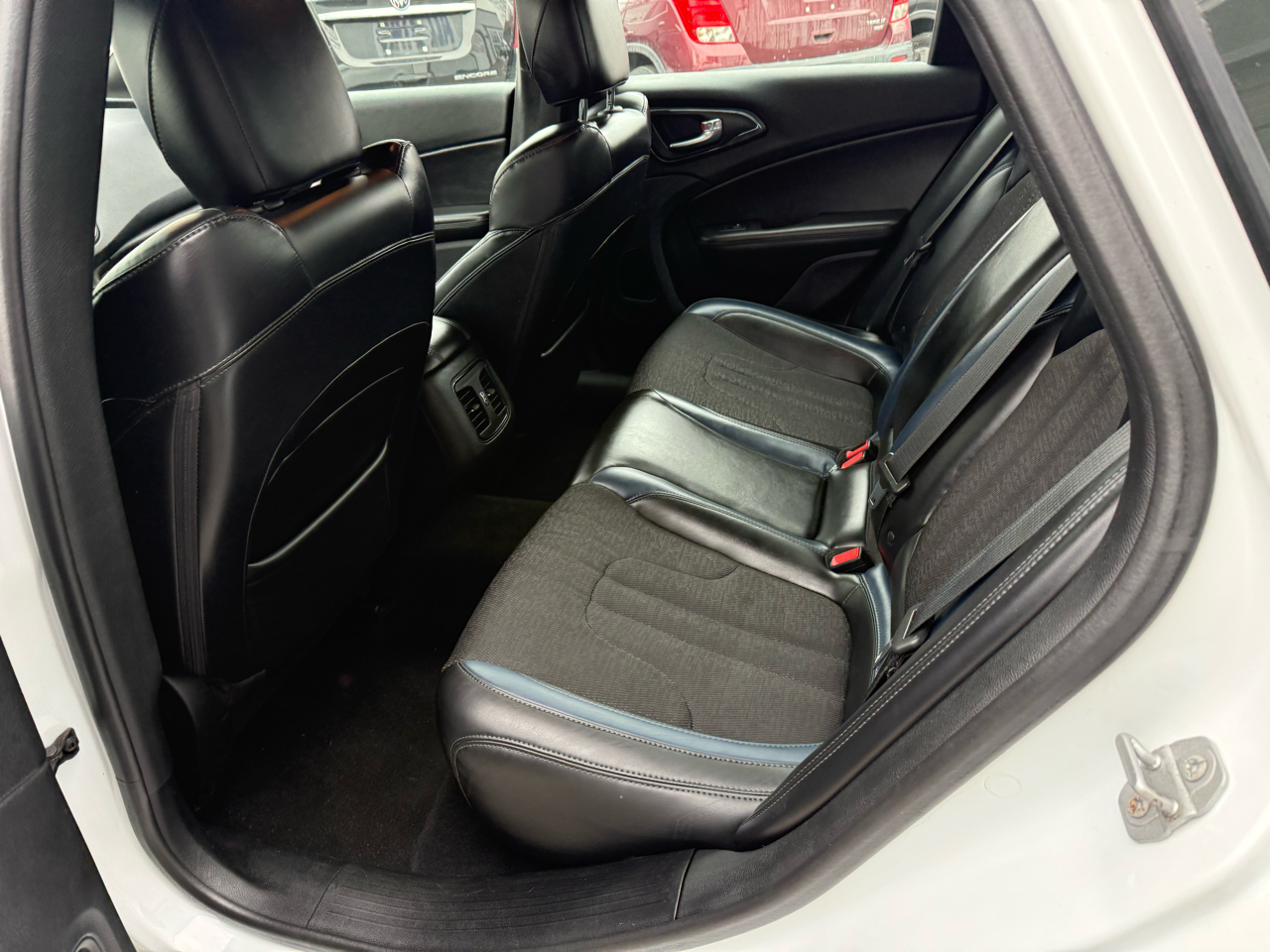 Chrysler 200 S AWD 2015