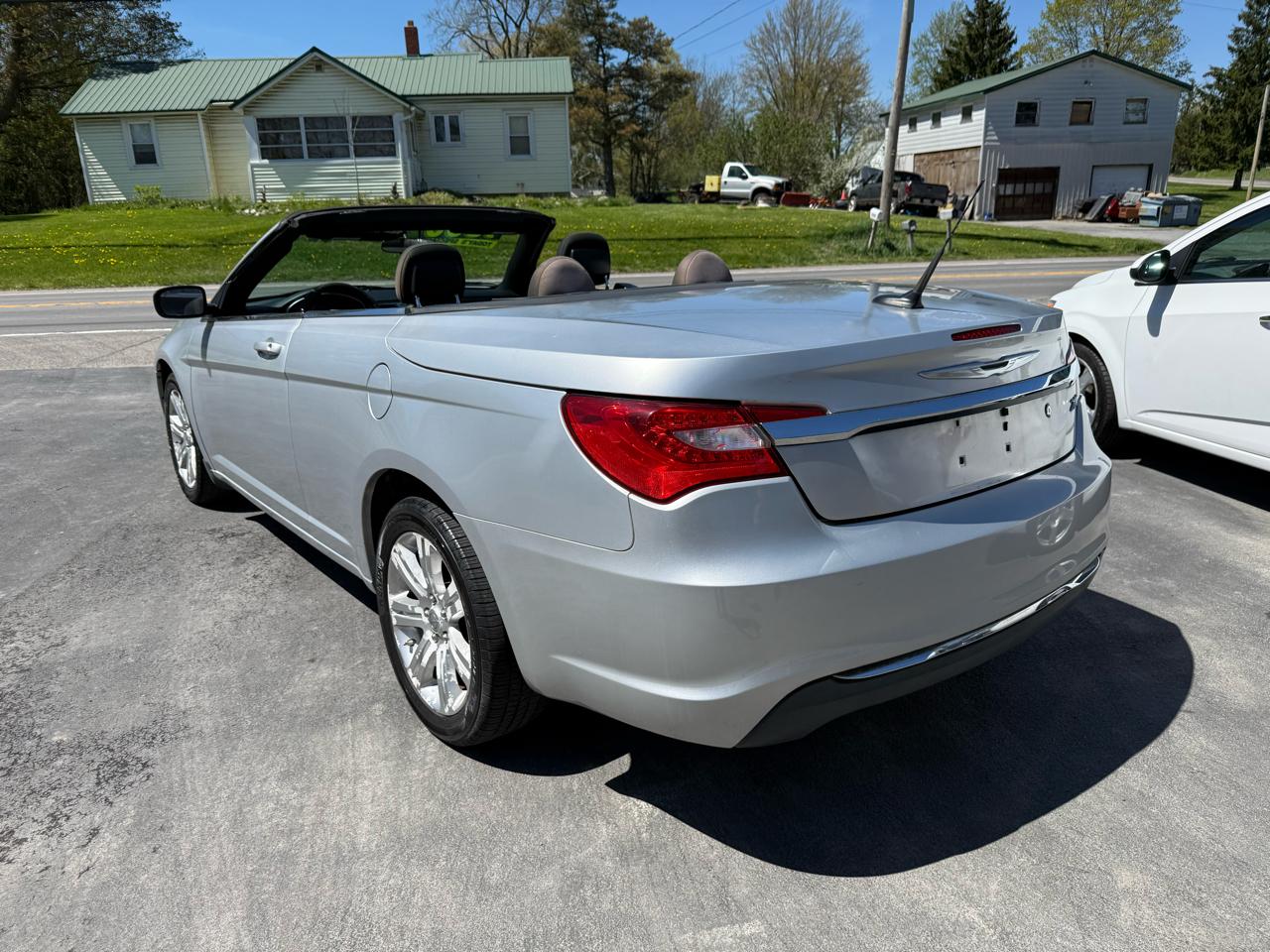 Chrysler 200 Touring Convertible 2011