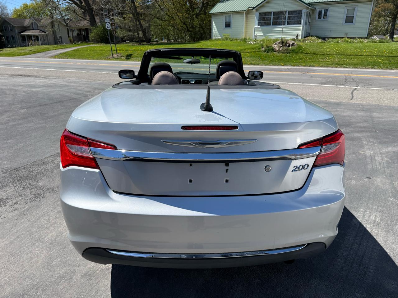 Chrysler 200 Touring Convertible 2011