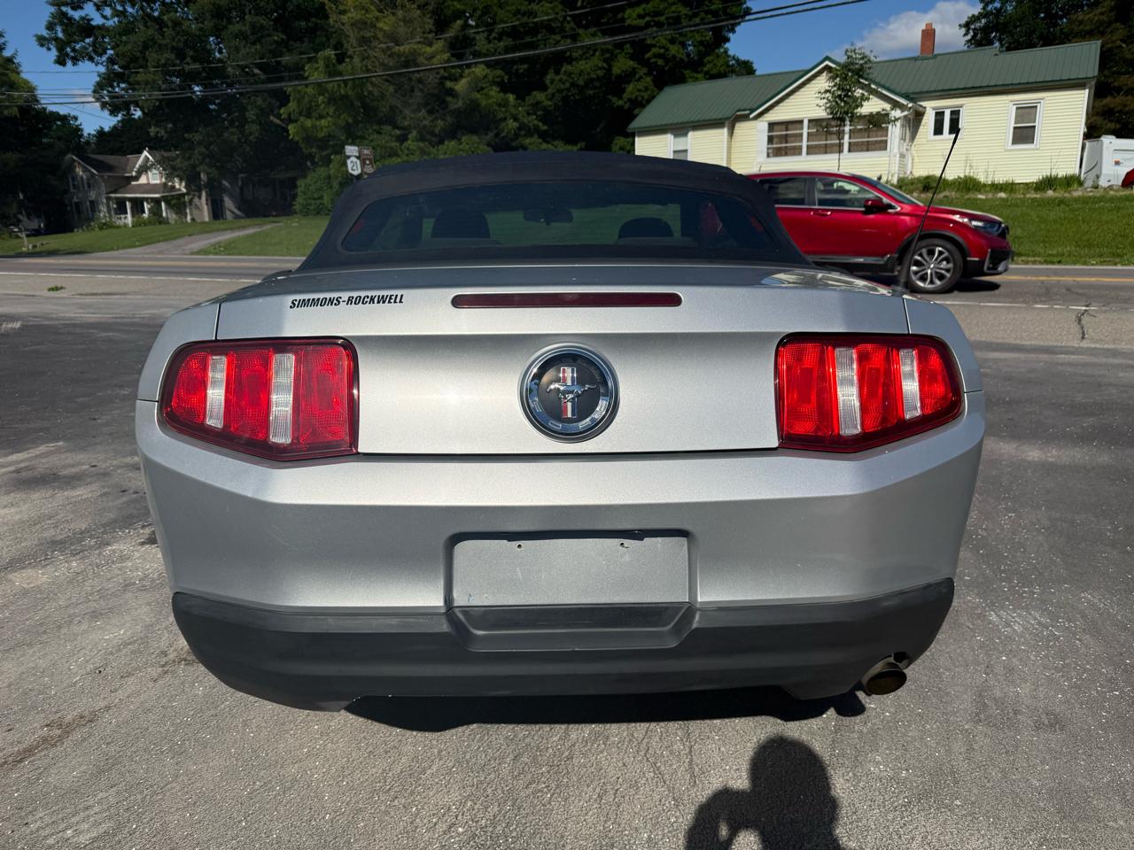 Ford Mustang V6 Convertible 2010