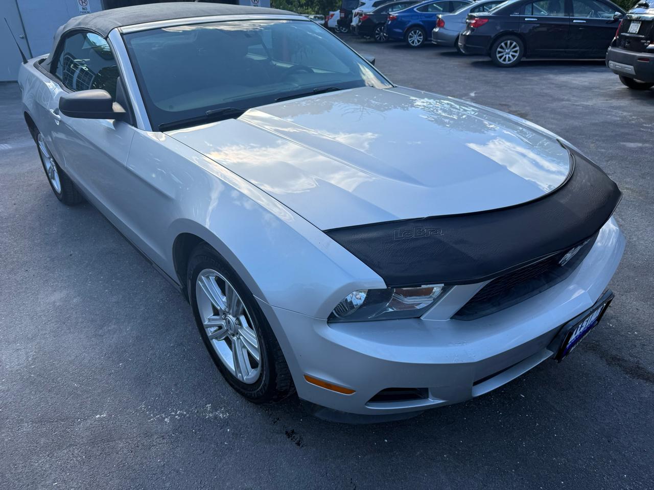 Ford Mustang V6 Convertible 2010