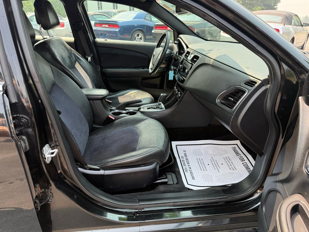 Chrysler 200 S 2013