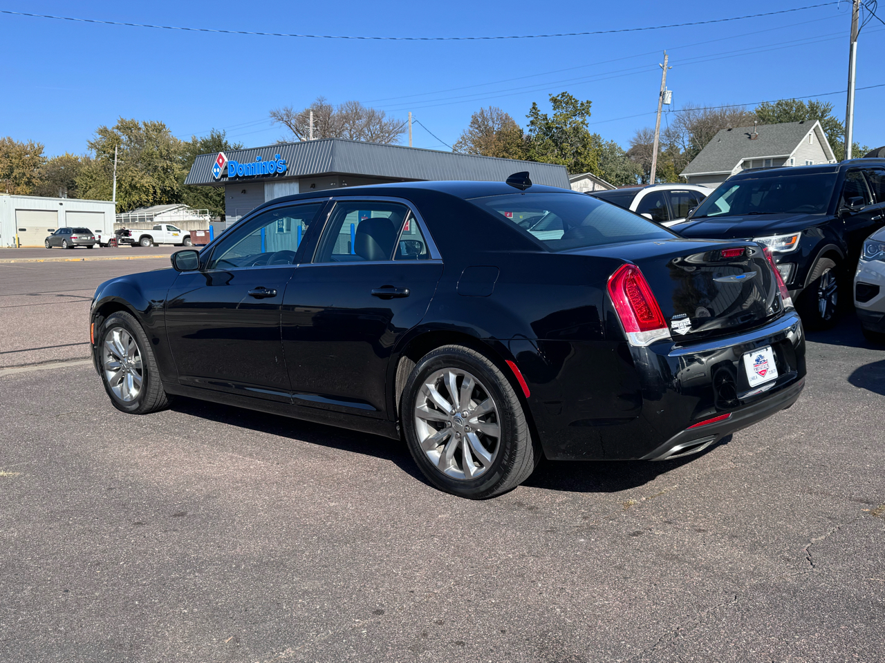 Chrysler 300 Touring L AWD 2018 Chrysler 300 Touring L AWD 2018