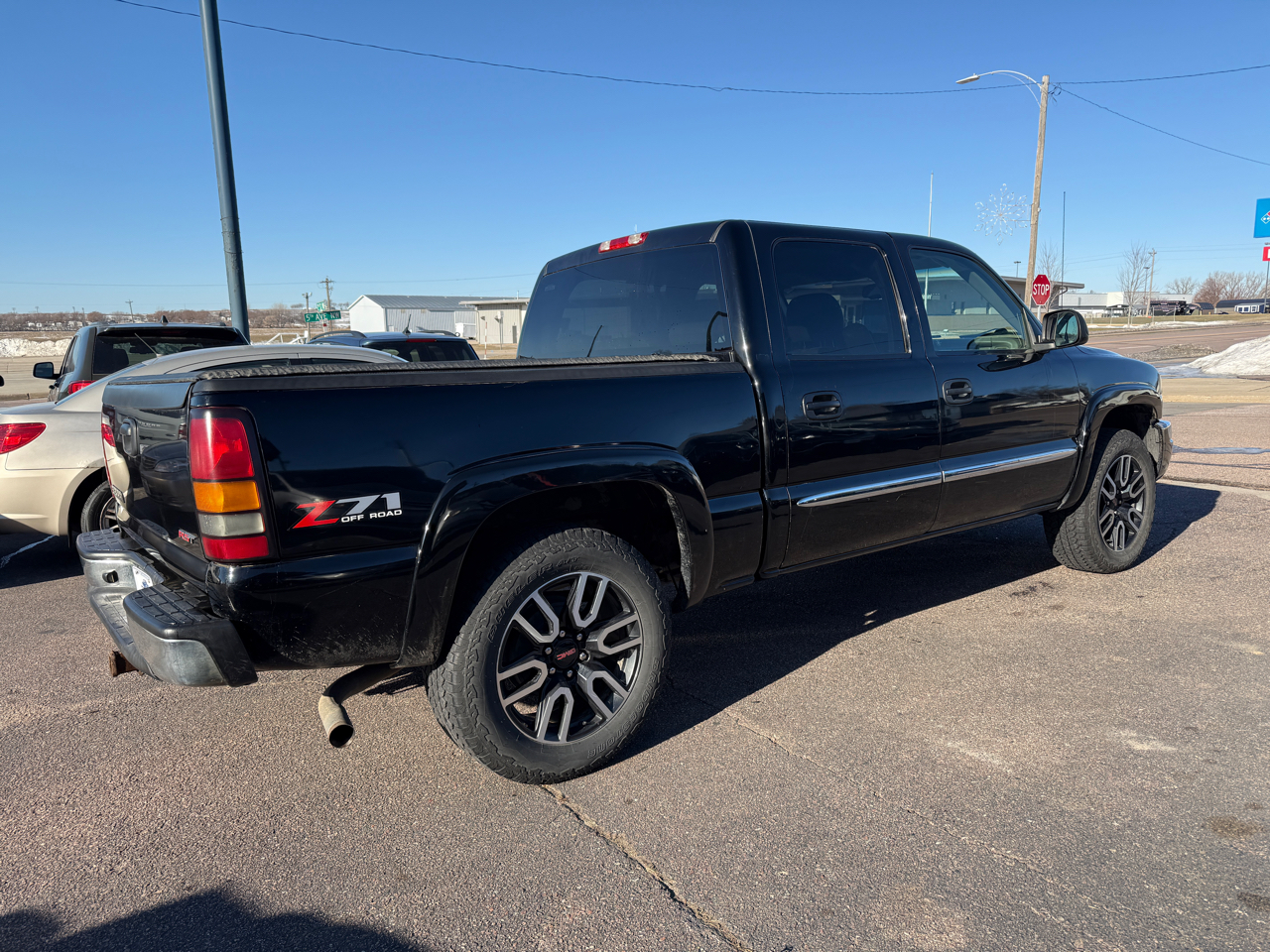 GMC Sierra 1500 Crew Cab 143.5" WB 4WD SLT 2005