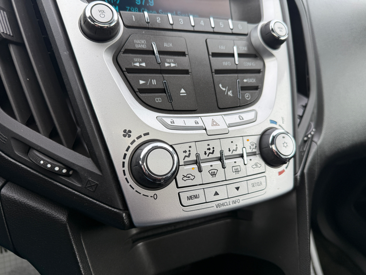 Chevrolet Equinox AWD 4dr LT w/1LT 2011