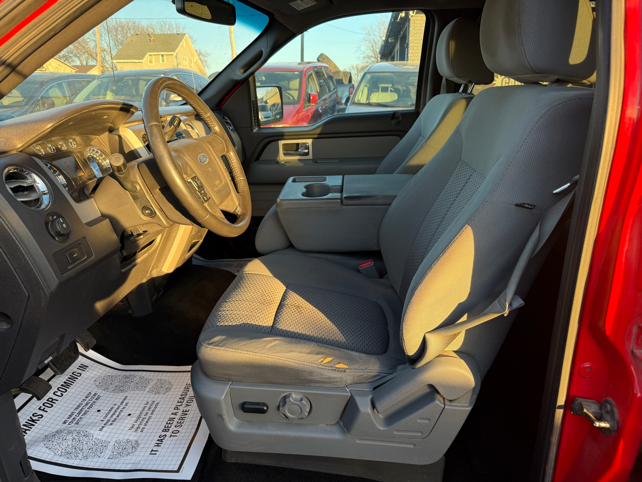 Ford F-150 4WD SuperCrew 145" XLT 2011