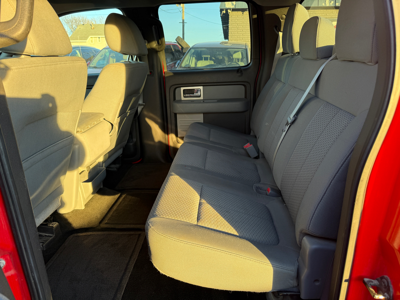 Ford F-150 4WD SuperCrew 145" XLT 2011