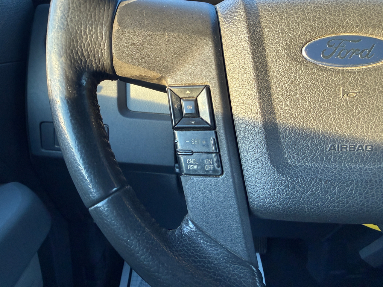 Ford F-150 4WD SuperCrew 145" XLT 2011