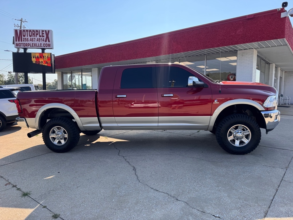 RAM 3500 Laramie Mega Cab 4WD 2011 RAM 3500 Laramie Mega Cab 4WD 2011
