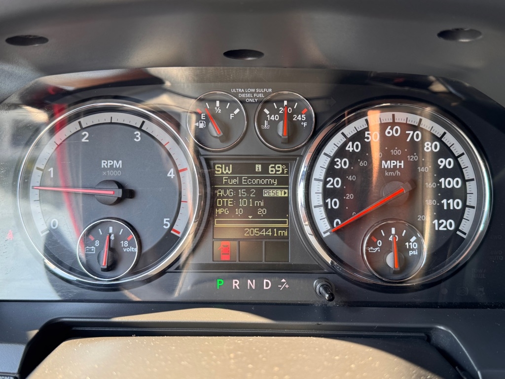 RAM 3500 Laramie Mega Cab 4WD 2011 RAM 3500 Laramie Mega Cab 4WD 2011