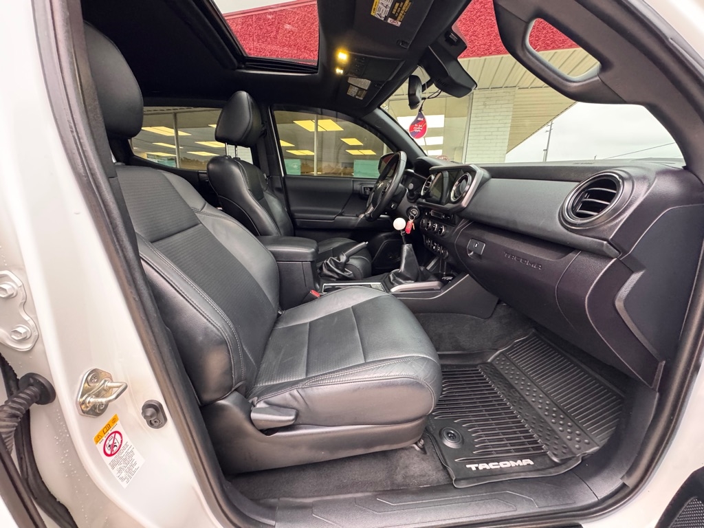 Toyota Tacoma SR5 Double Cab Long Bed V6 6AT 4WD 2018 Toyota Tacoma SR5 Double Cab Long Bed V6 6AT 4WD 2018