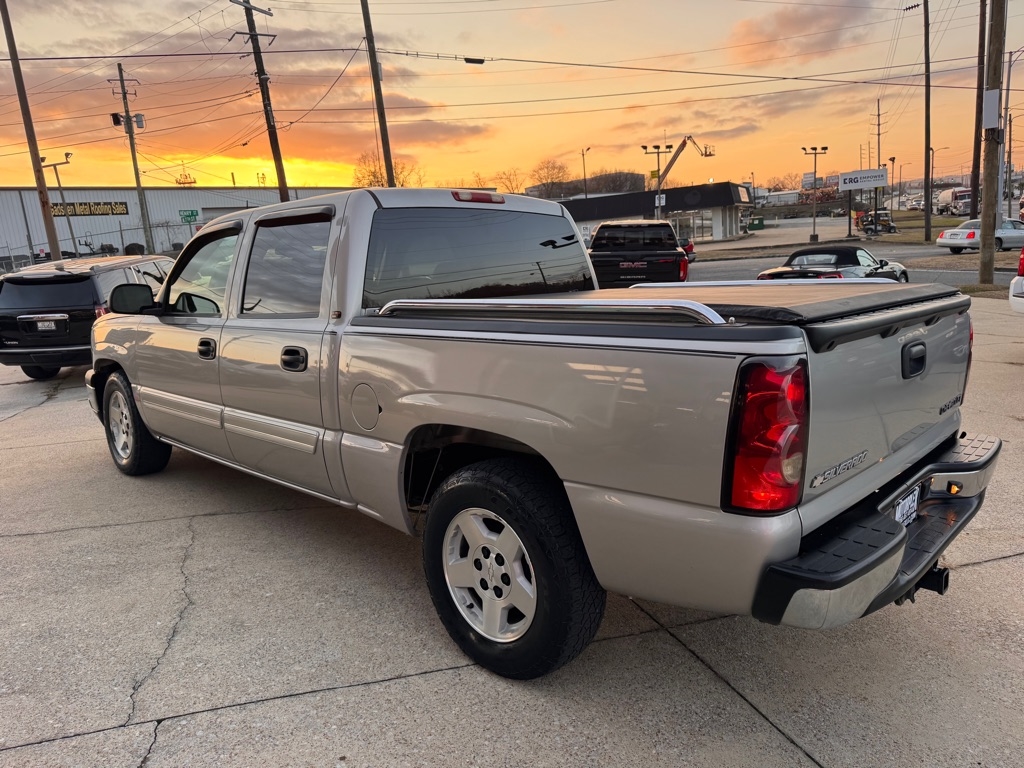 Chevrolet Silverado 1500 LS Crew Cab 2WD 2005