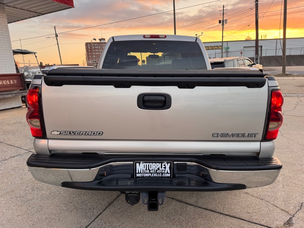 Chevrolet Silverado 1500 LS Crew Cab 2WD 2005