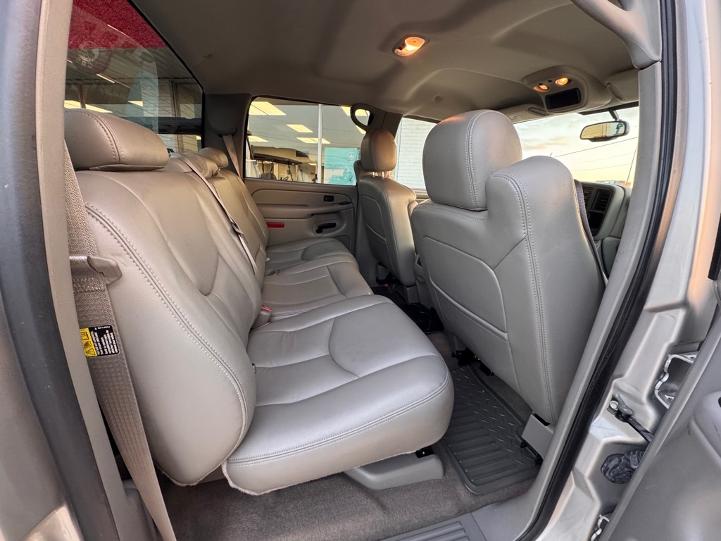 Chevrolet Silverado 1500 LS Crew Cab 2WD 2005