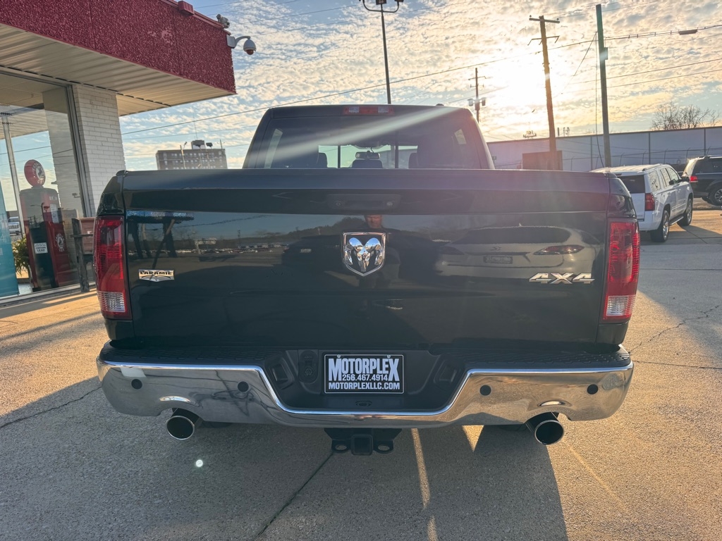 RAM 1500 Laramie Crew Cab 4WD 2012