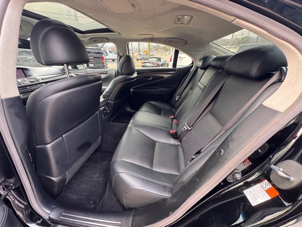 Lexus LS 460 Luxury Sedan AWD 2016