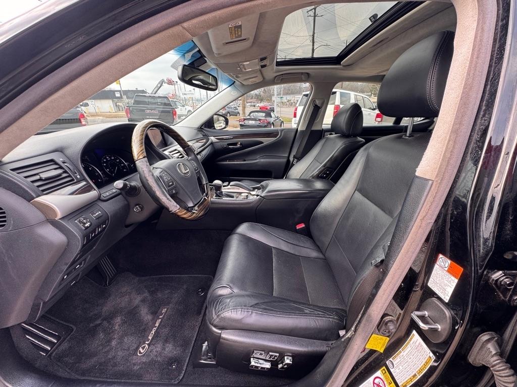 Lexus LS 460 Luxury Sedan AWD 2016