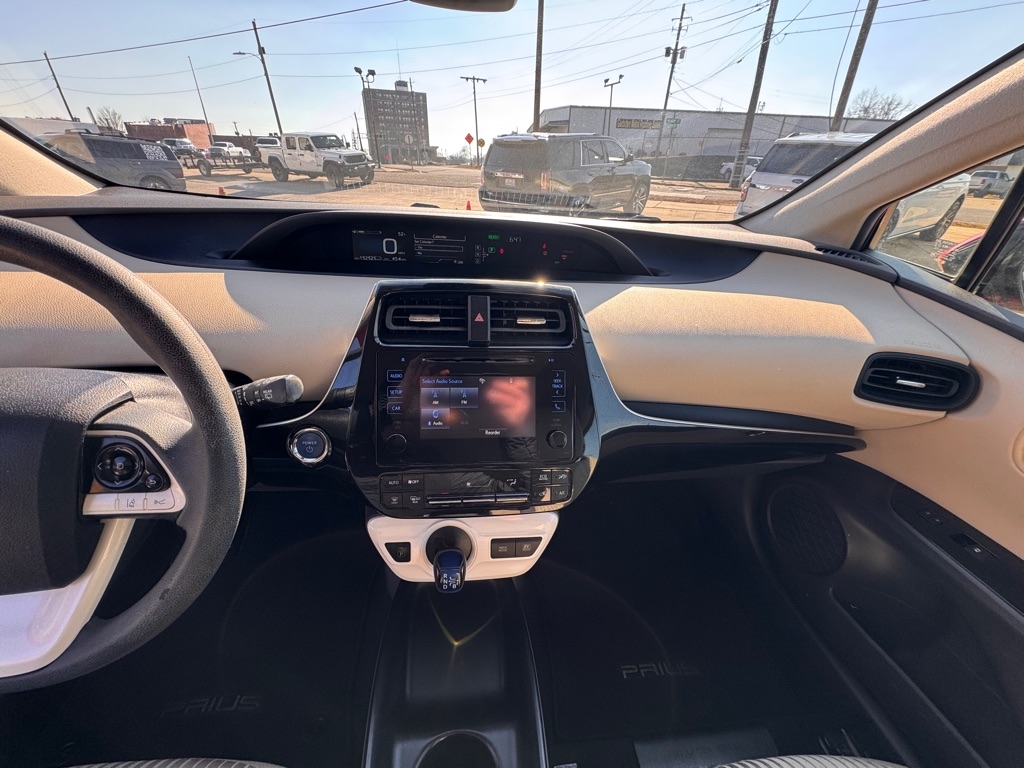 Toyota Prius Two 2018