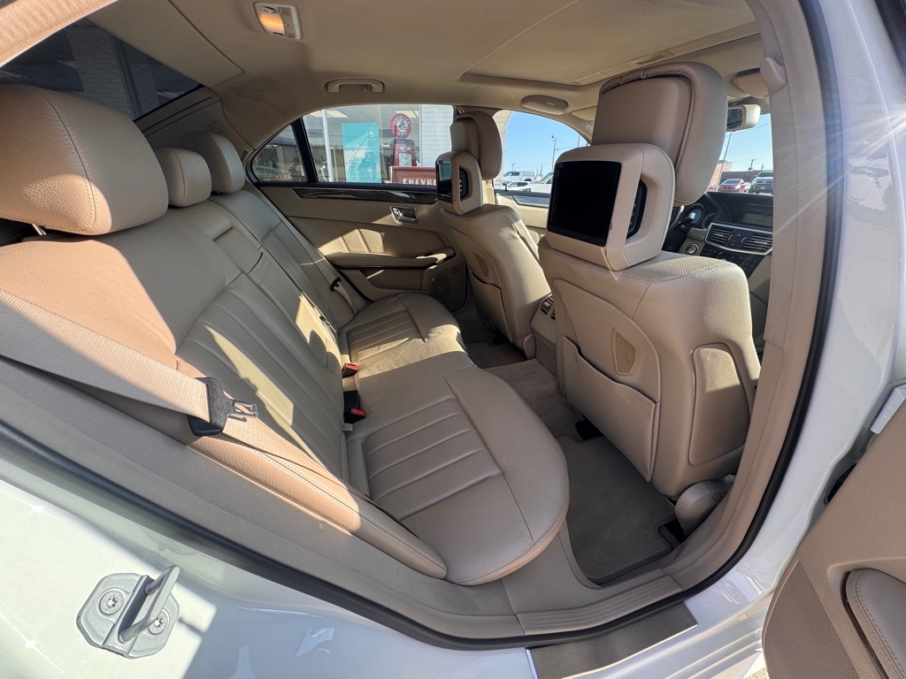 Mercedes-Benz E-Class E550 Sedan 2010