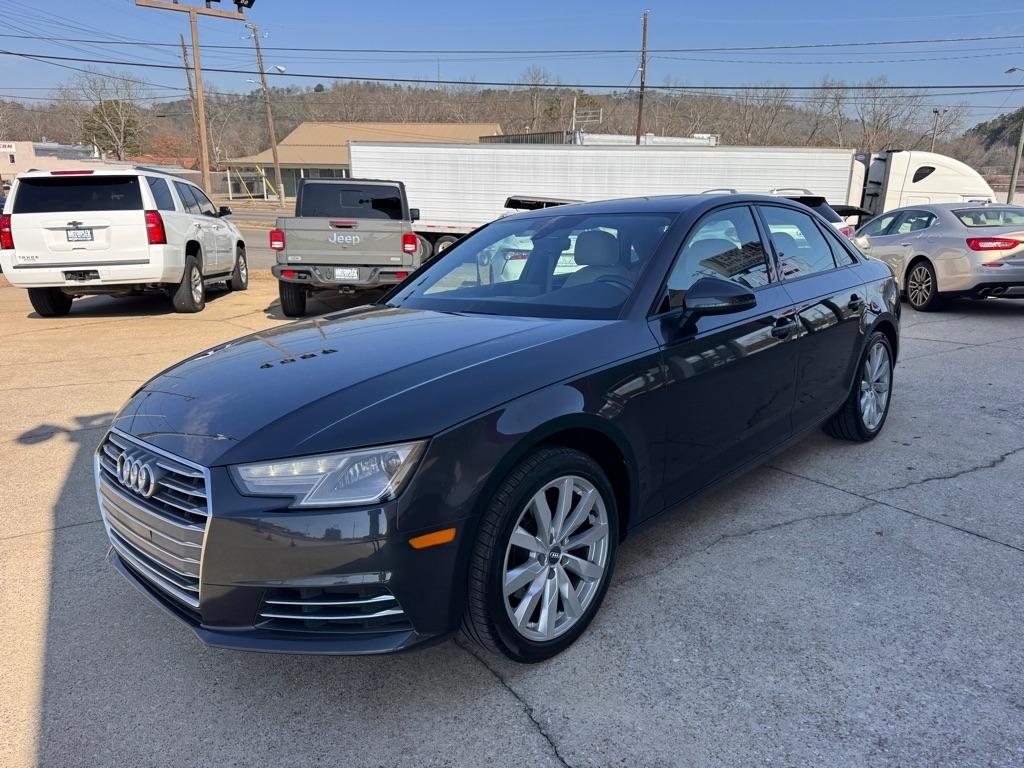 Audi A4 2.0T Premium Sedan 2017