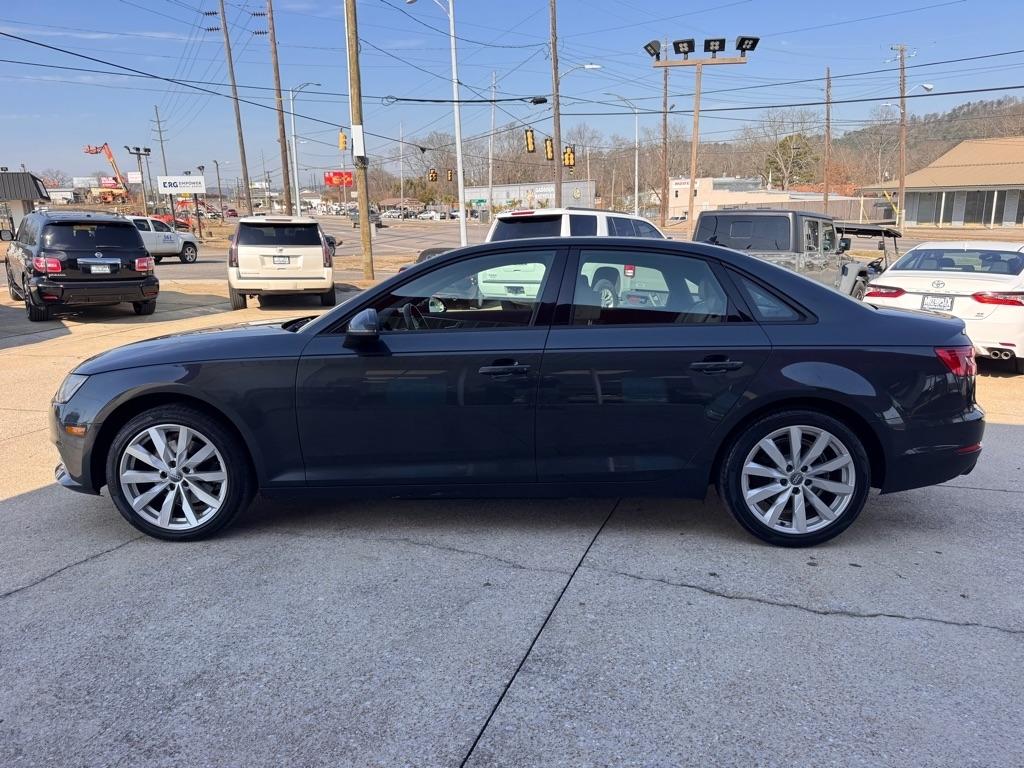 Audi A4 2.0T Premium Sedan 2017