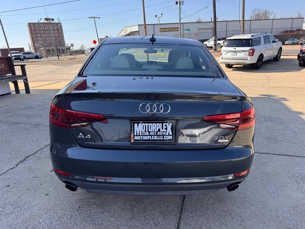 Audi A4 2.0T Premium Sedan 2017