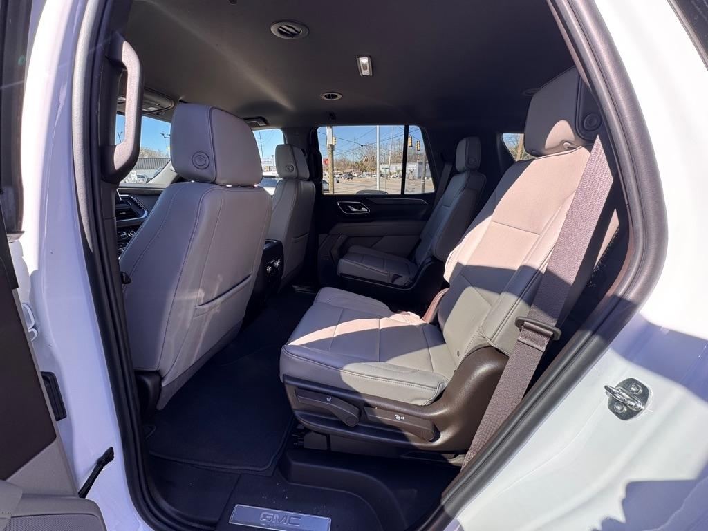 GMC Yukon SLT 4WD 2023