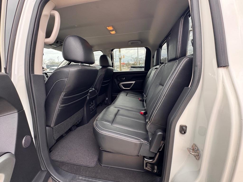 Nissan Titan XD SL Crew Cab 4WD 2018