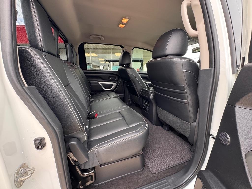 Nissan Titan XD SL Crew Cab 4WD 2018