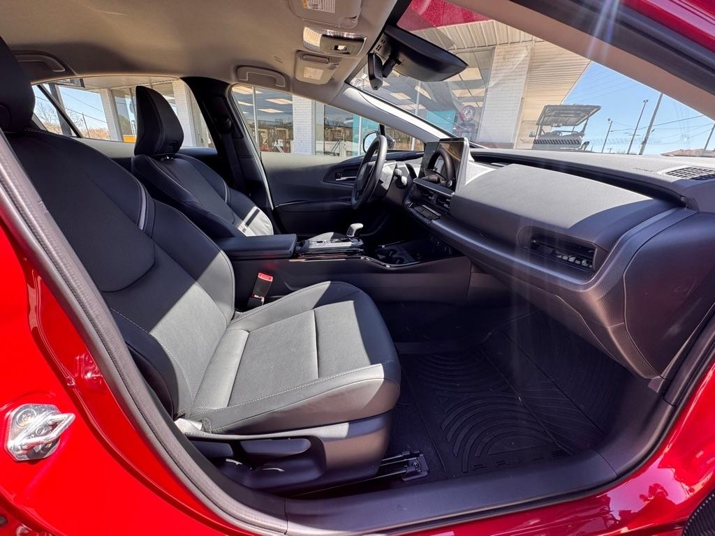 Toyota Prius XLE AWD 2024