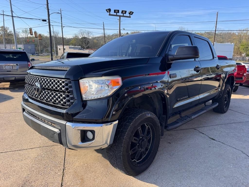 Toyota Tundra SR5 5.7L V8 FFV CrewMax 4WD 2017