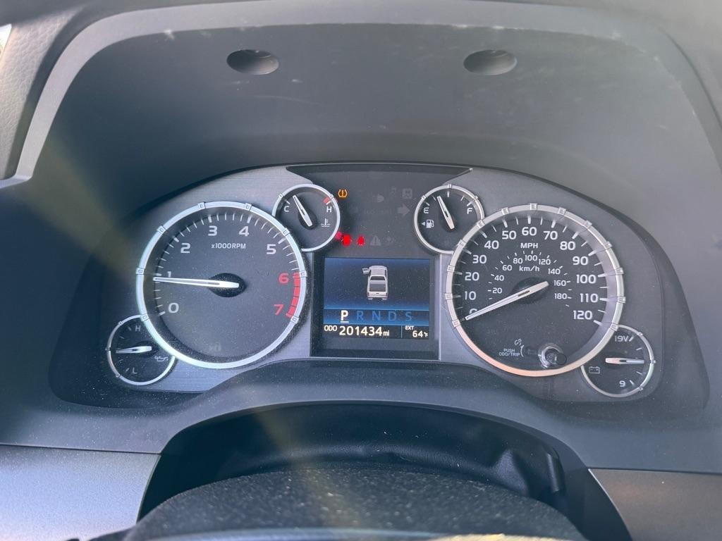 Toyota Tundra SR5 5.7L V8 FFV CrewMax 4WD 2017