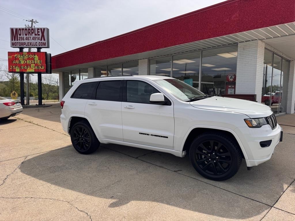 Jeep Grand Cherokee Laredo 2WD 2019