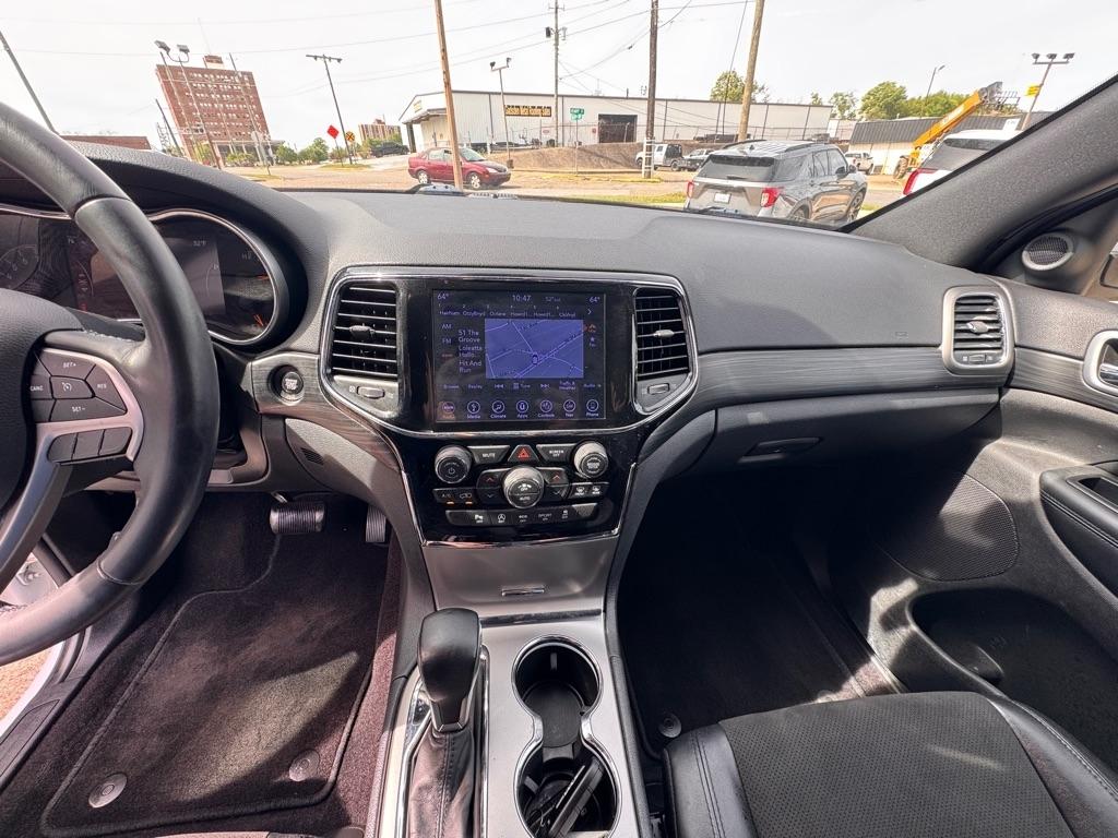 Jeep Grand Cherokee Laredo 2WD 2019