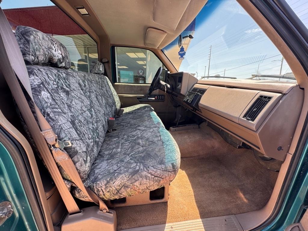 Chevrolet C/K 1500 Reg. Cab 6.5-ft. Bed 4WD 1993