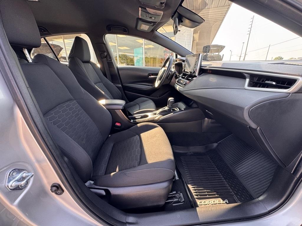 Toyota Corolla SE Hatchback CVT 2022