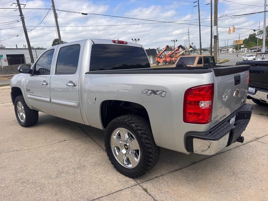 Chevrolet Silverado 1500 LT Crew Cab 4WD 2011