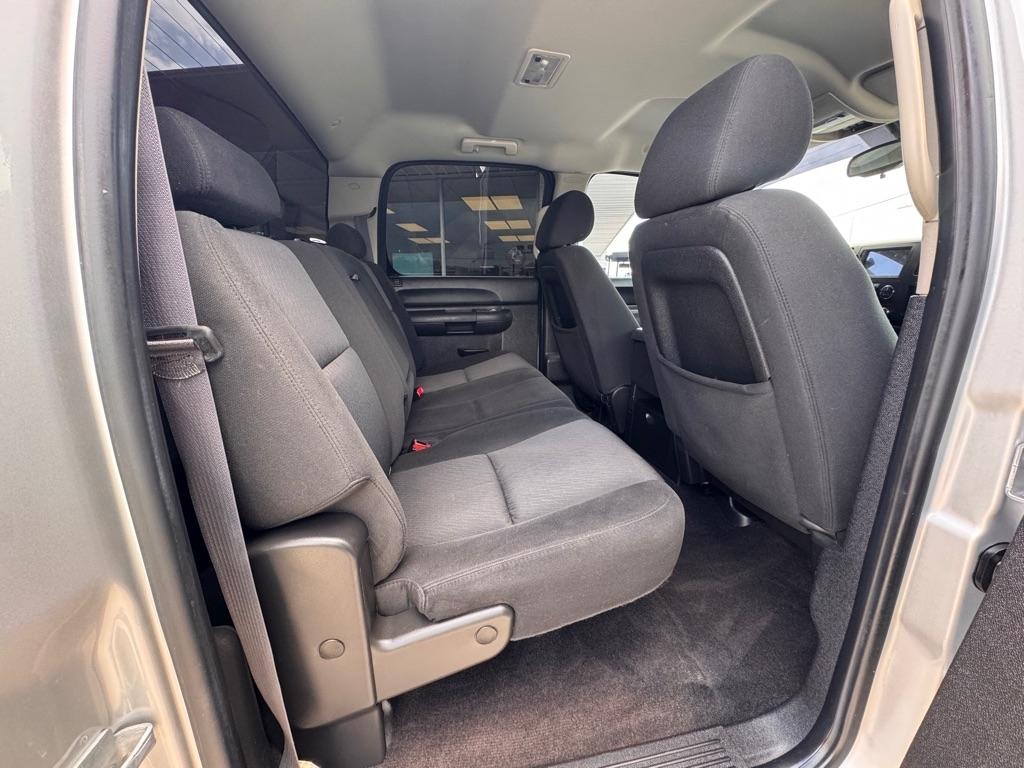 Chevrolet Silverado 1500 LT Crew Cab 4WD 2011