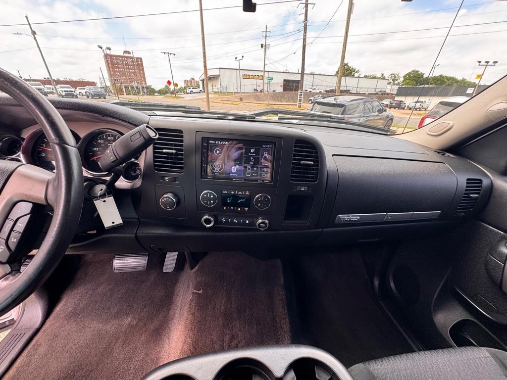 Chevrolet Silverado 1500 LT Crew Cab 4WD 2011