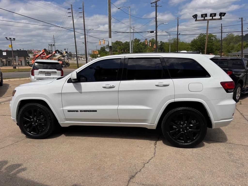 Jeep Grand Cherokee Laredo 2WD 2017