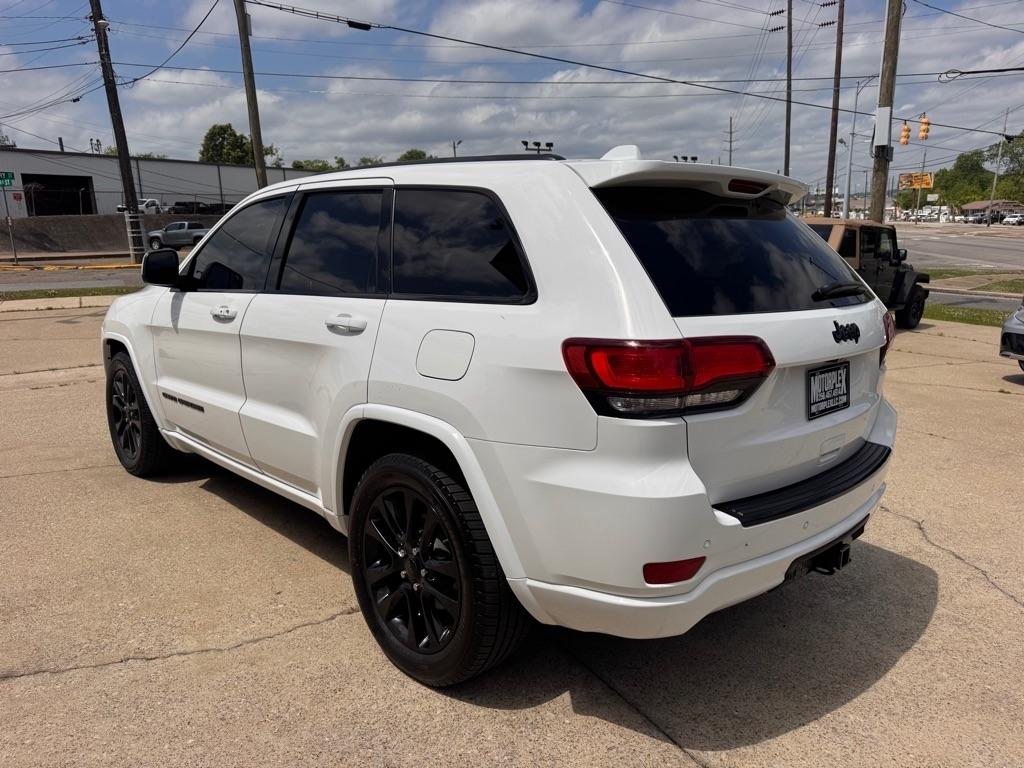 Jeep Grand Cherokee Laredo 2WD 2017